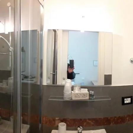 بيت ضيافة L'angelo Blu لا سبيتسْيا